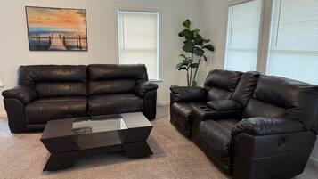 Smart TV, table tennis