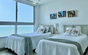 4 chambres, bureau, lit de bébé portatif, accès au Wi-Fi (inclus)