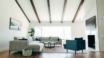 Smart TV, fireplace, video games