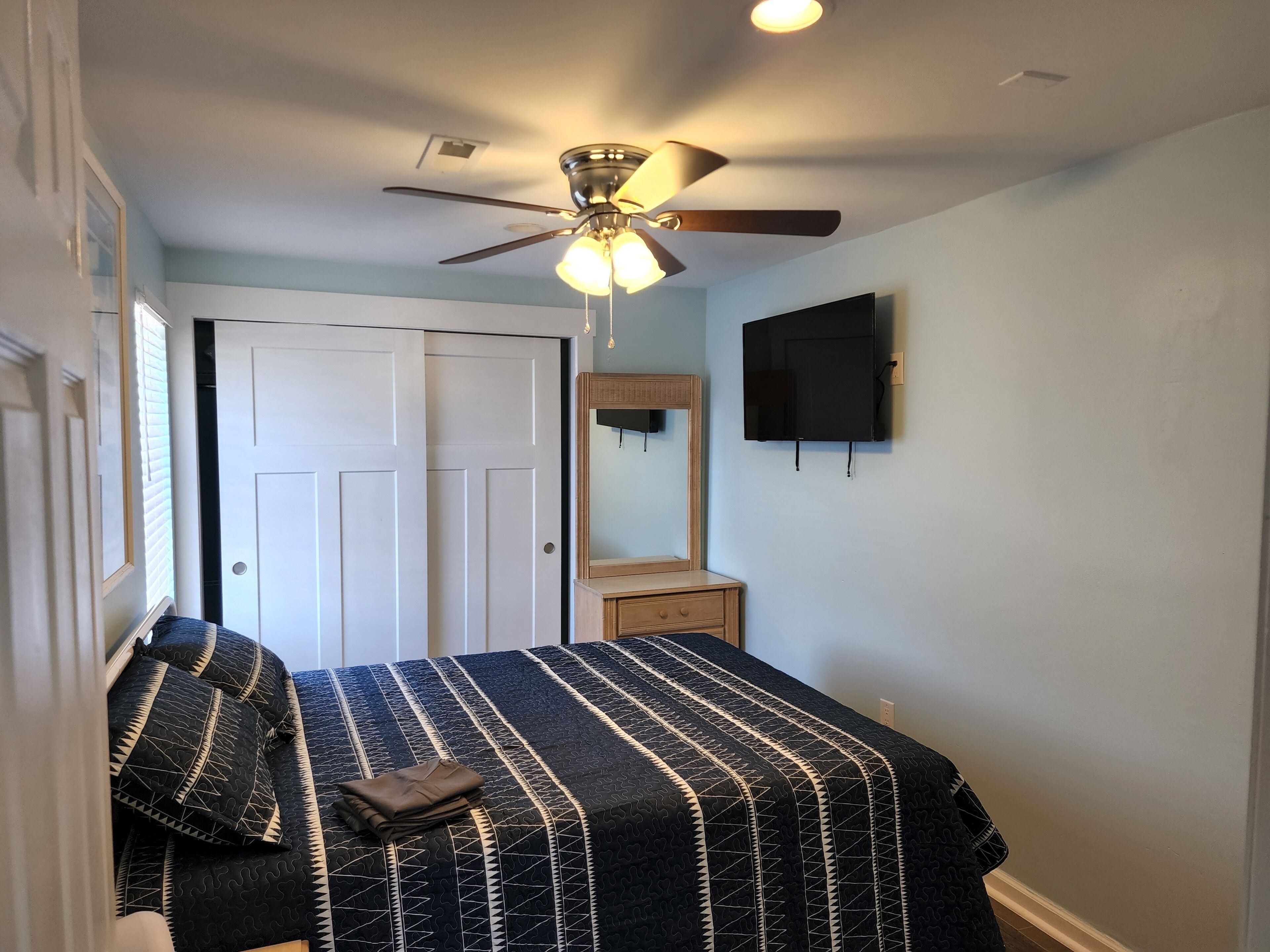 4 bedrooms, free WiFi, bed sheets