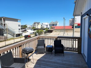 Property grounds - Ocean View 3 Bed, 2 Full Bath Apartment.
Above Bar (Murrells Inlet)
