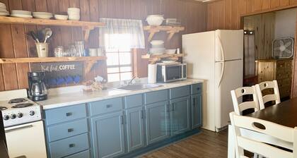 Relaxing Cabin Getaway with Lake Front View!