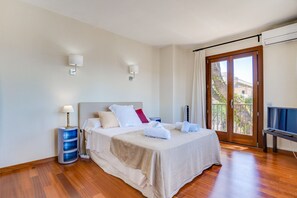 4 dormitorios, escritorio, tabla de planchar con plancha y wifi gratis