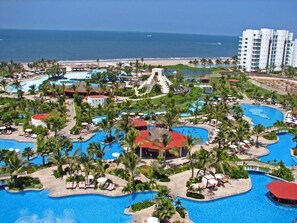 Innenpool, Außenpool