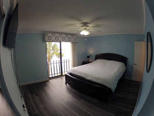 2 bedrooms, travel crib, WiFi