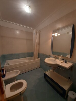 Badewanne, Bidet