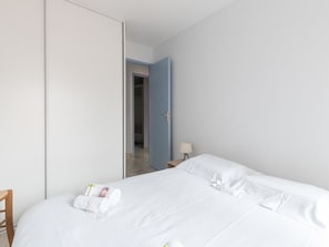 2 quartos, ferros/tábuas de passar roupa, Wi-Fi, roupa de cama