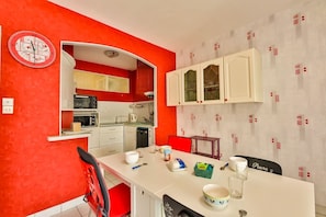 Fridge, microwave, dishwasher, coffee/tea maker