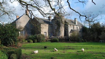 Enceinte de lâhĂ©bergement