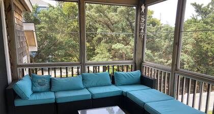 Come Seas the day at this beautiful beach house!