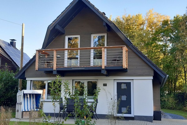 Aussenansicht mit Sonnenterrasse