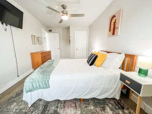 1 bedroom, desk, iron/ironing board, free WiFi