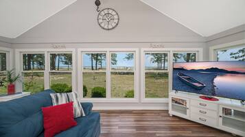 Smart TV, fireplace, video games, books