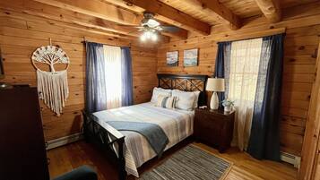 3 bedrooms, desk, iron/ironing board, WiFi