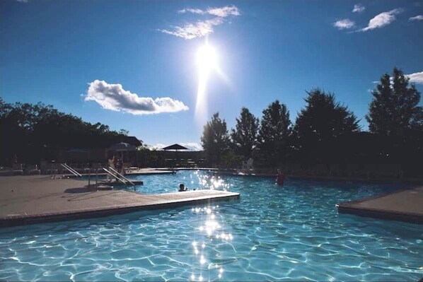 Innenpool, Außenpool