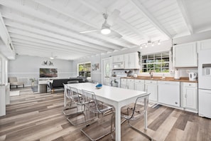 Interior - Beautiful Island Home away from home. (Fort Pierce)