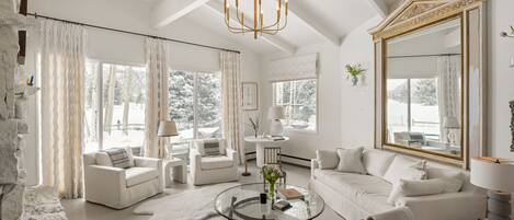 スマートテレビ、暖炉