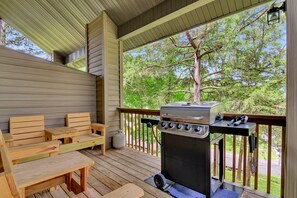 Outdoor dining - Eagles Landing #1 (Branson)