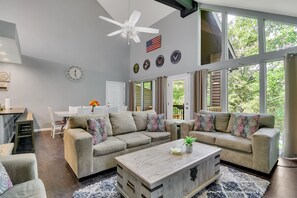 Smart TV, fireplace - Eagles Landing #1 (Branson)