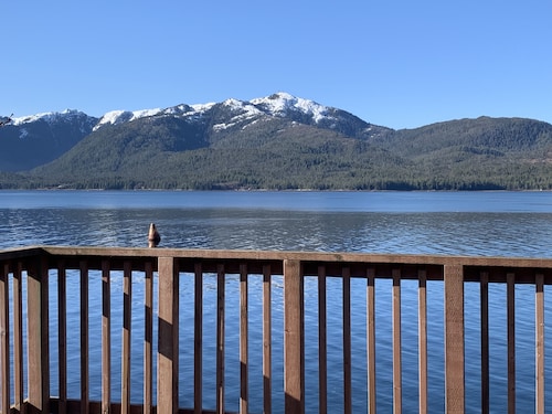 Private house connected to Potlatch Totem Park extreme ocean view. Premium Host
