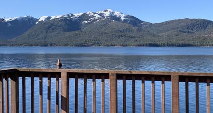 Private house connected to Potlatch Totem Park extreme ocean view. Premium Host