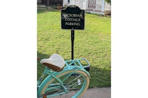 Property grounds - Victorian Cottage (Granbury)
