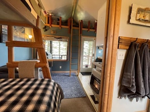 1 slaapkamer, een bureau, reisbedje, gratis wifi