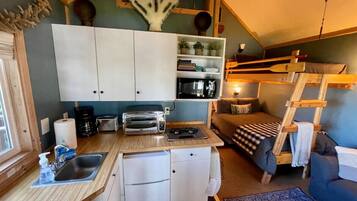 1 makuuhuone, työpöytä, vauvan matkasänky, ilmainen Wi-Fi