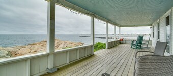 Historic Cottage w/ Beautiful Oceanfront View
