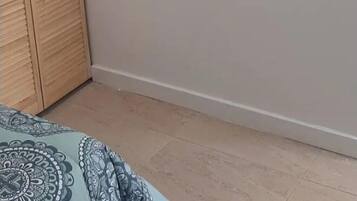 1 bedroom, desk, iron/ironing board, WiFi