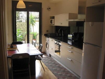 Apartment in the Center of Girona for 5 People
