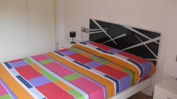 1 bedroom, iron/ironing board, bed sheets