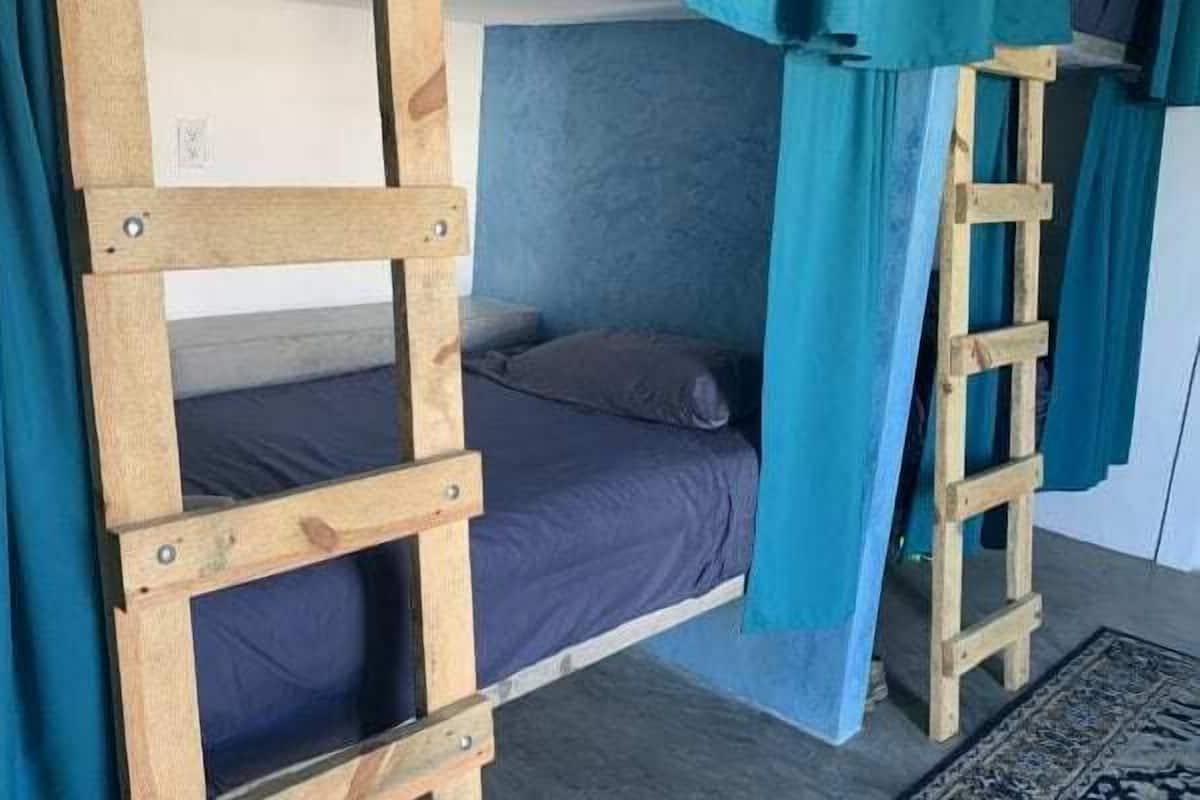 Dormitorio condiviso Standard, dormitorio misto | Wi-Fi gratuito, lenzuola