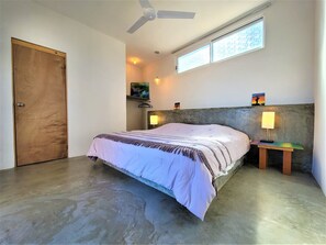 Habitación doble superior, 1 cama de matrimonio grande | Wifi gratis y ropa de cama