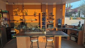 Kühlschrank, Mikrowelle