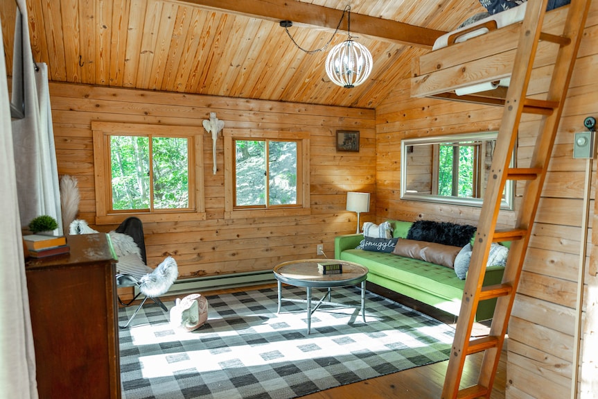 Perched In The Trees, Very Private, Screened In Porch With View - Pennsylvania