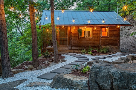 Property grounds. Perched in the Trees, Very Private, Screened in Porch with view