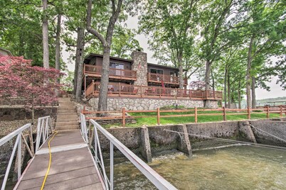 Private Dock: Waterfront Lake Ozark Home!