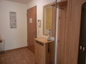 Interior - Apartment i16 - 2-room apartment close to the beach on the 1st floor for 3 persons, WLAN is included. (Graal-Müritz)