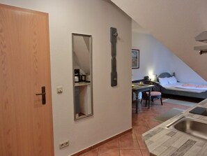 1 bedroom, WiFi - Vacation apartment P9 - Beautiful 1-room vacation apartment with approx. 25 m² living space for 2 (Graal-Müritz)