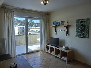 Fernseher, Stereoanlage