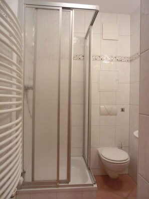 Unclassified image, 4 of 14, button