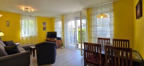 Télévision, chaîne hi-fi