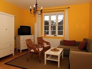 Living area - Vacation apartment S15 - Holiday apartment for up to 3 people in the immediate vicinity (Graal-Müritz)