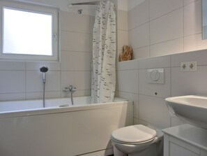 Unclassified image, 3 of 10, button - Vacation apartment W17.1.S - 2-room vacation apartment close to the beach near the (Graal-Müritz)