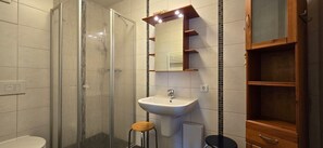 Unclassified image, 4 of 10, button - Vacation apartment LFR13 - 3-room apartment with 2 bedrooms with balcony and WLAN (Graal-Müritz)