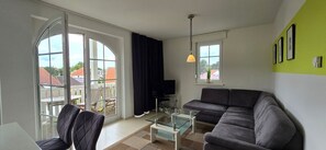 Unclassified image, 5 of 8, button