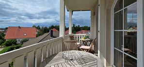 Unclassified image, 2 of 8, button