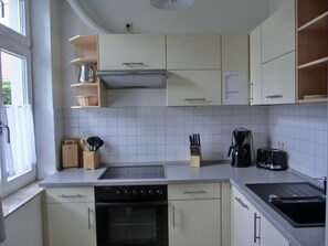 Fridge, oven, stovetop, dishwasher - Vacation apartment LVC12 - 2-room apartment for 4 pers. with WLAN (Graal-Müritz)
