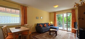 Fernseher, Stereoanlage